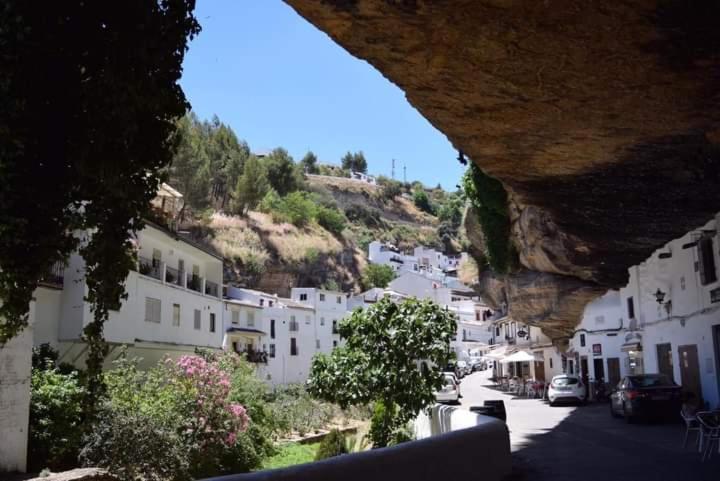 Apartament La Casa Del Rio Setenil De Las Bodegas Zewnętrze zdjęcie