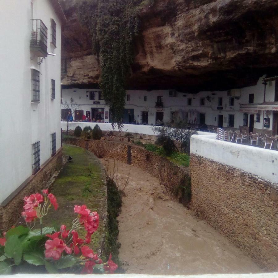 Apartament La Casa Del Rio Setenil De Las Bodegas Zewnętrze zdjęcie